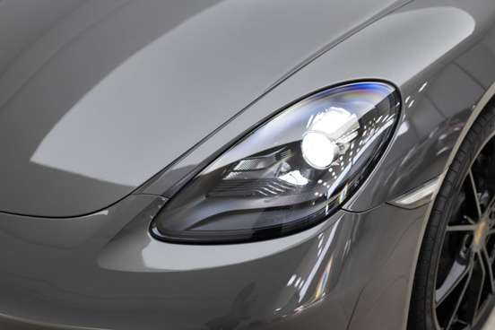 PORSCHE-718-2023