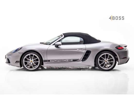 PORSCHE-718-2023