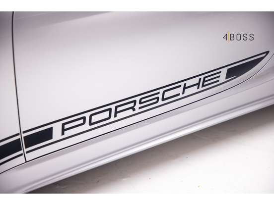 PORSCHE-718-2023