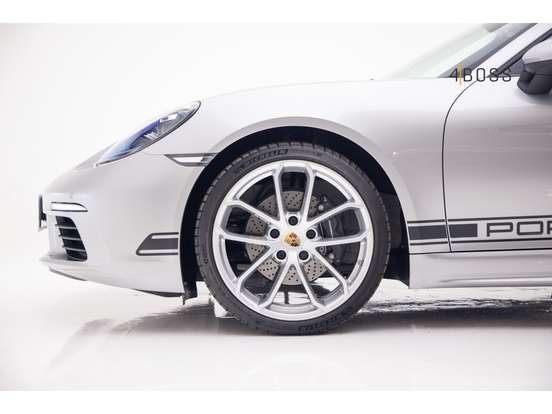 PORSCHE-718-2023