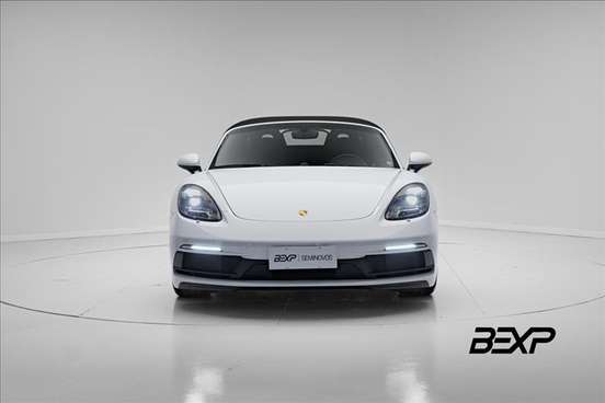 PORSCHE-718-2024