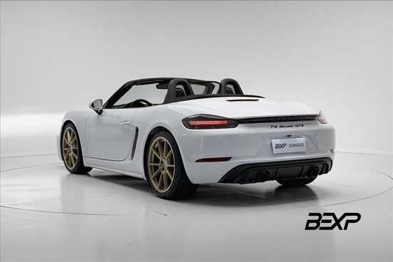PORSCHE-718-2024