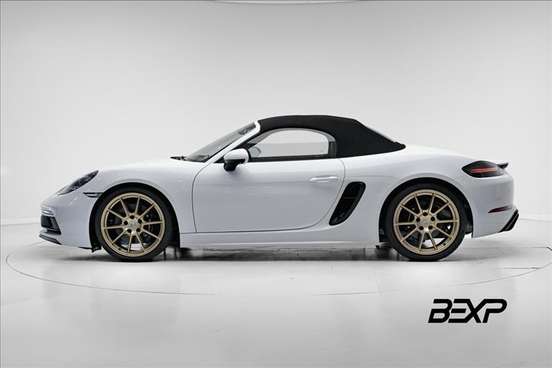 PORSCHE-718-2024