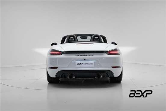 PORSCHE-718-2024