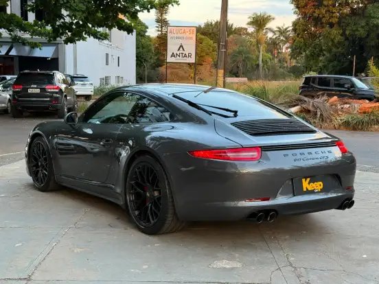 PORSCHE-911-2015