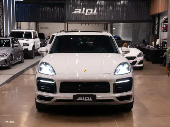 PORSCHE-CAYENNE-2020