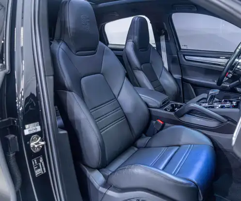 PORSCHE-CAYENNE-2023