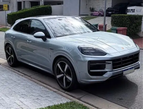 PORSCHE-CAYENNE-2024
