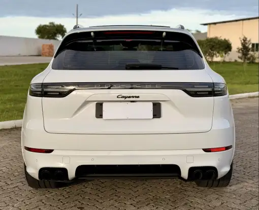 PORSCHE-CAYENNE-2022