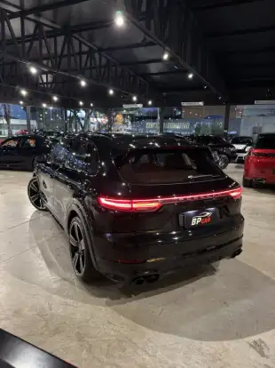 PORSCHE-CAYENNE-2023