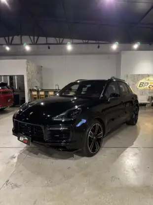 PORSCHE-CAYENNE-2023