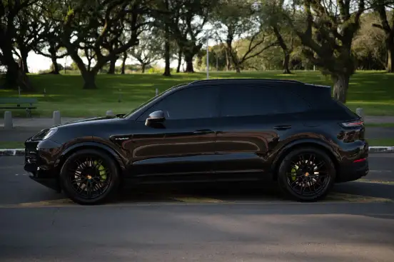 PORSCHE-CAYENNE-2024
