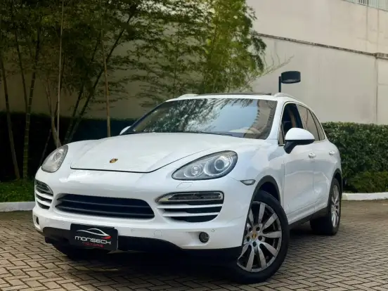 PORSCHE-CAYENNE-2012