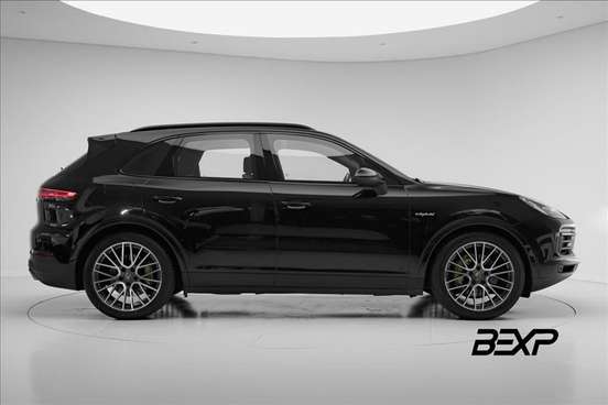PORSCHE-CAYENNE-2019