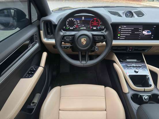 PORSCHE-CAYENNE-2025