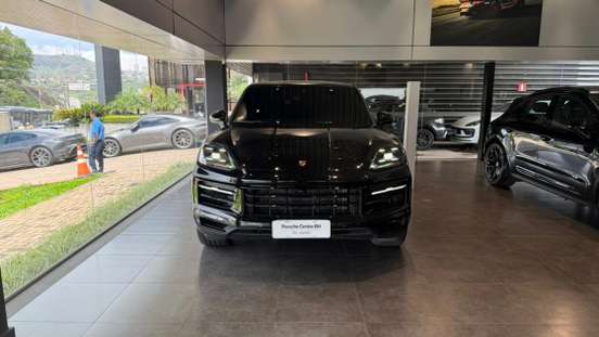 PORSCHE-CAYENNE-2025