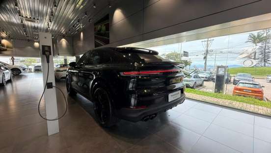 PORSCHE-CAYENNE-2025