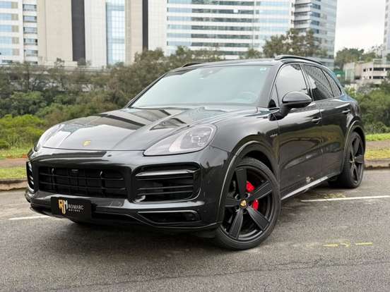 PORSCHE-CAYENNE-2022