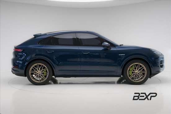PORSCHE-CAYENNE-2024