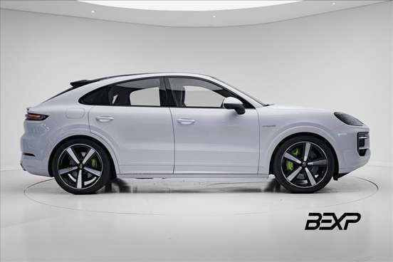 PORSCHE-CAYENNE-2024