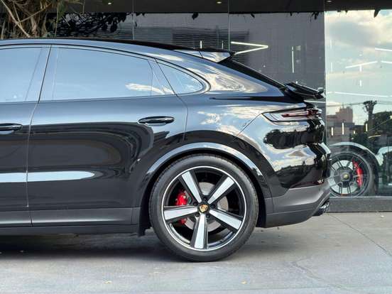 PORSCHE-CAYENNE-2023