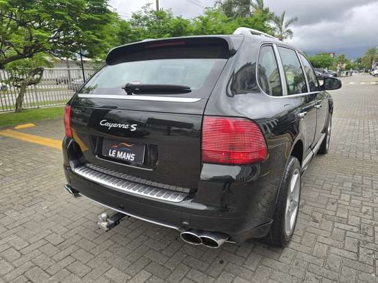 PORSCHE-CAYENNE-2006