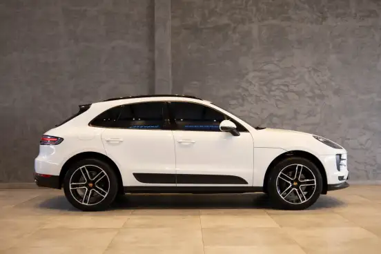 PORSCHE-MACAN-2020