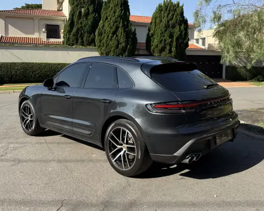 PORSCHE-MACAN-2023
