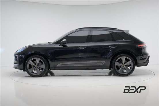 PORSCHE-MACAN-2022