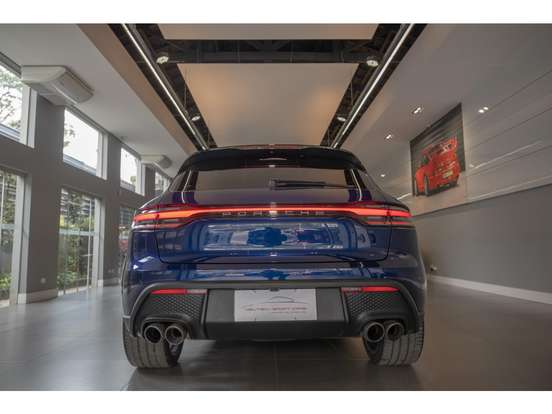 PORSCHE-MACAN-2023