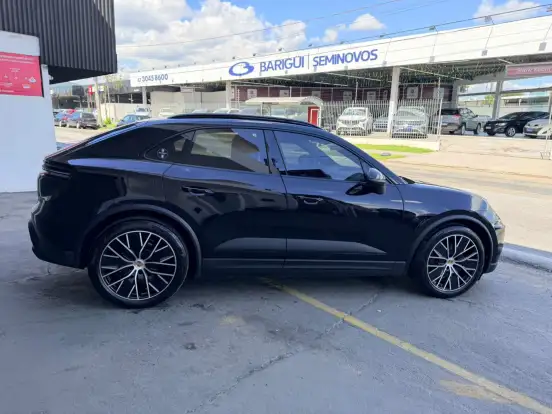 PORSCHE-MACAN-2025
