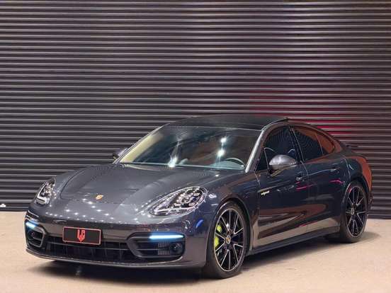 PORSCHE-PANAMERA-2022