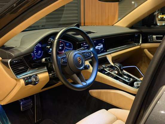 PORSCHE-PANAMERA-2022