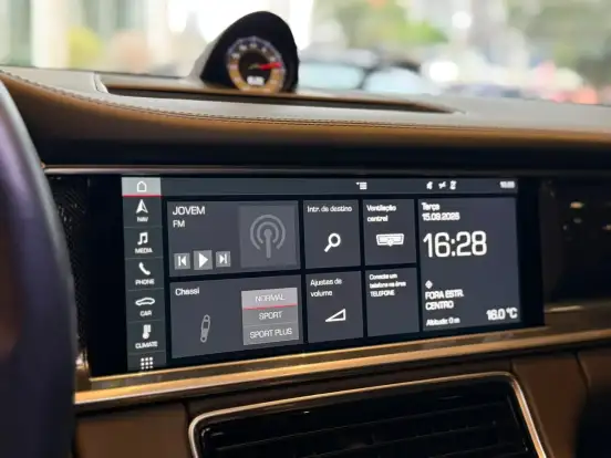 PORSCHE-PANAMERA-2017
