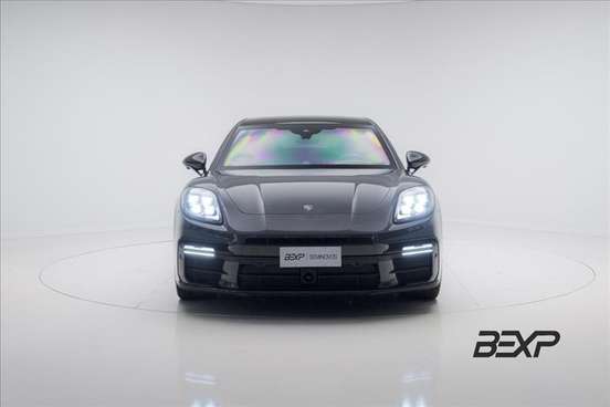 PORSCHE-PANAMERA-2025