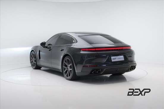 PORSCHE-PANAMERA-2025
