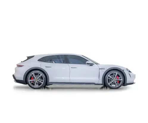 PORSCHE-TAYCAN-2023