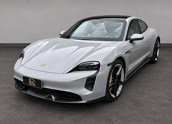 PORSCHE-TAYCAN-2022