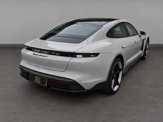 PORSCHE-TAYCAN-TURBO S ELÉTRICO PORSCHE-TAYCAN-2022