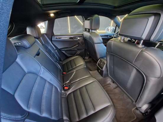 PORSCHE-MACAN-2023