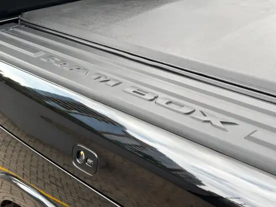 RAM-1500-3.0 HURRICANE 6 BITURBO GASOLINA LARAMIE NIGHT EDITION CD 4X4 AUTOMÁTICO RAM-1500-2024