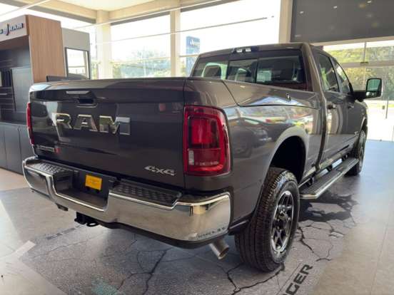 RAM-2500-6.7 I6 TURBO DIESEL LARAMIE CD 4X4 AUTOMÁTICO RAM-2500-2026