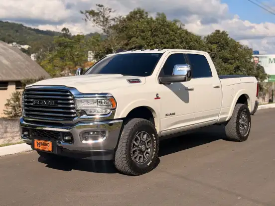 RAM-3500-6.7 I6 TURBO DIESEL LIMITED LONGHORN CD 4X4 AUTOMÁTICO RAM-3500-2023
