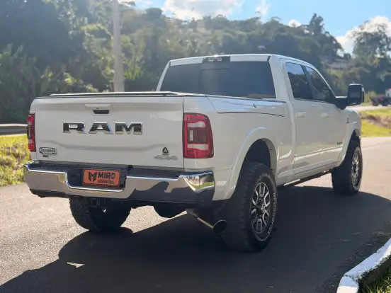 RAM-3500-6.7 I6 TURBO DIESEL LIMITED LONGHORN CD 4X4 AUTOMÁTICO RAM-3500-2023