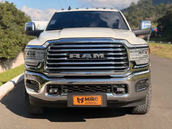 RAM-3500-6.7 I6 TURBO DIESEL LIMITED LONGHORN CD 4X4 AUTOMÁTICO RAM-3500-2023