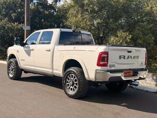RAM-3500-6.7 I6 TURBO DIESEL LIMITED LONGHORN CD 4X4 AUTOMÁTICO RAM-3500-2023