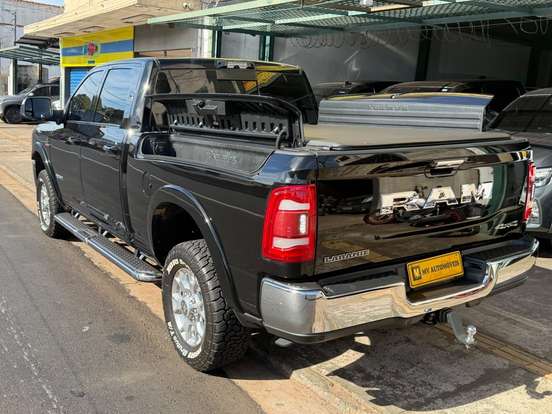 RAM-3500-6.7 I6 TURBO DIESEL LARAMIE CD 4X4 AUTOMÁTICO RAM-3500-2022