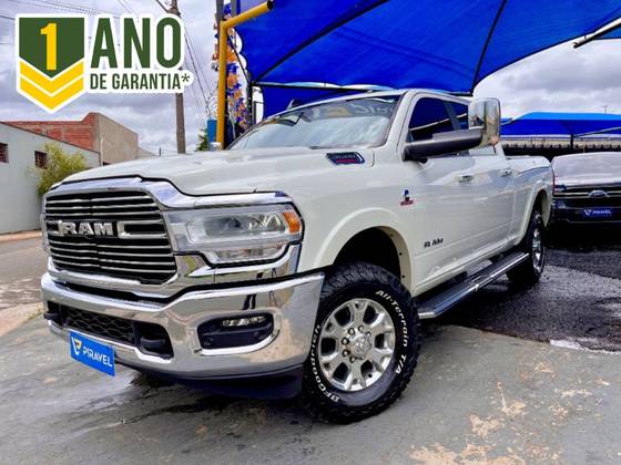 RAM 3500 6.7 I6 TURBO DIESEL LARAMIE CD 4X4 AUTOMÁTICO