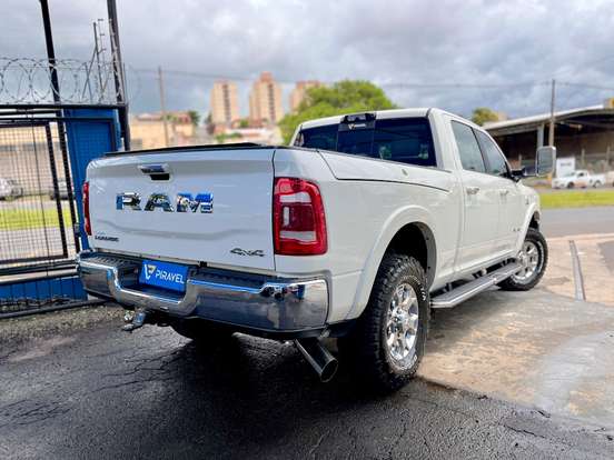 RAM-3500-6.7 I6 TURBO DIESEL LARAMIE CD 4X4 AUTOMÁTICO RAM-3500-2022