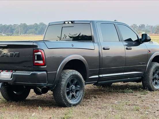 RAM-3500-6.7 I6 TURBO DIESEL LARAMIE NIGHT EDITION CD 4X4 AUTOMÁTICO RAM-3500-2022